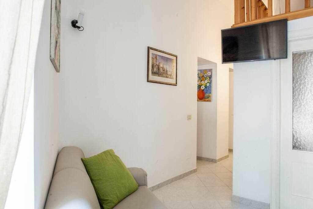 Donna Sara Appartamento In Corte Amalfitana Экстерьер фото